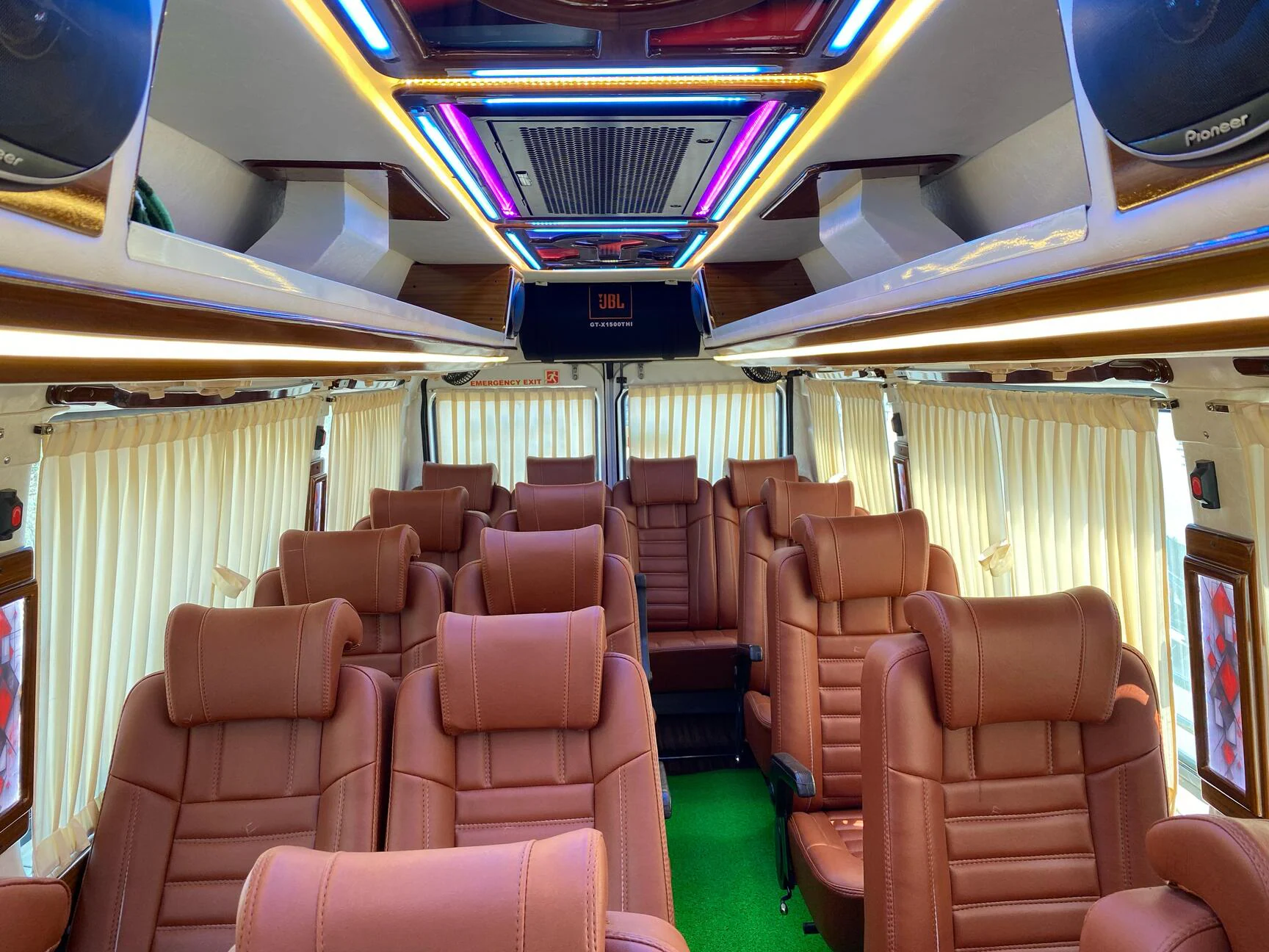 22 Seater Tempo Traveller on Rent in Delhi NCR